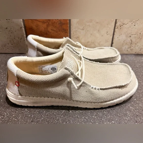 Hey Dude Men's Casual Tan Shoes size 12 - Picture 4 of 6